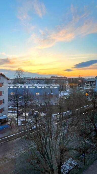 New Apartment With A View In The Town Center Narva Eksteriør billede