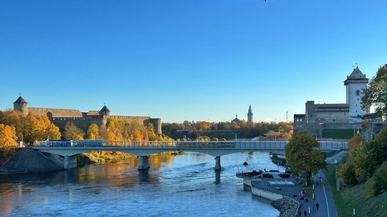 New Apartment With A View In The Town Center Narva Eksteriør billede